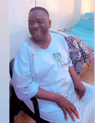 Actress Monalisa visits Mr. Ibu in hospital (Photos & videos)