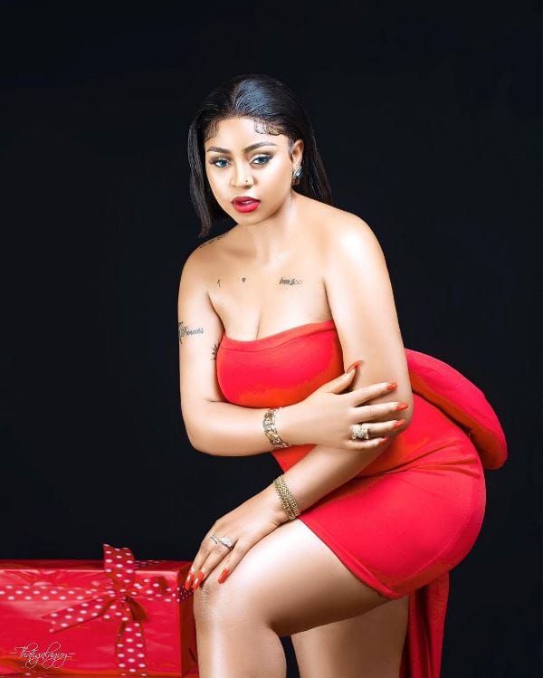 Regina Daniels decks in gorgeous outfit on Christmas Day (Photos)