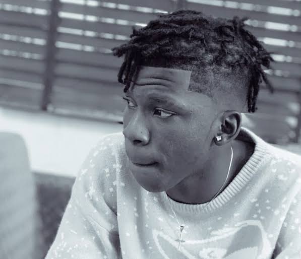 Seyi Vibez