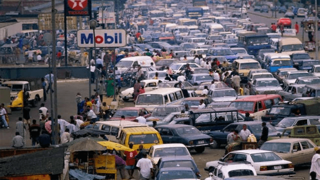 Long queues in filling stations as Tinubu announces subsidy removal 46 Long queues in filling stations as Tinubu announces subsidy removal