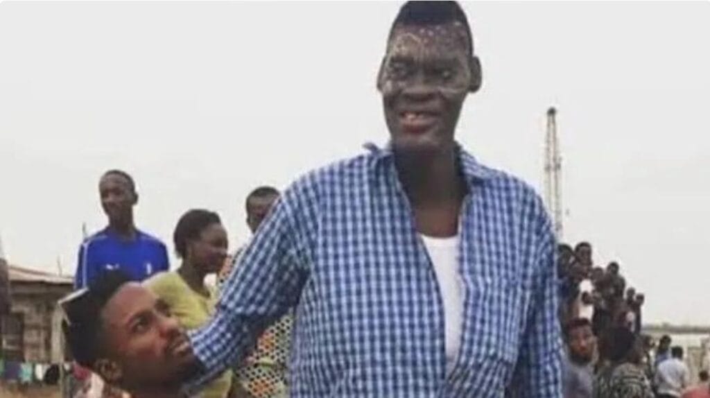 So Sad: Nigerian Tallest Man, Afeez Agoro Is Dead