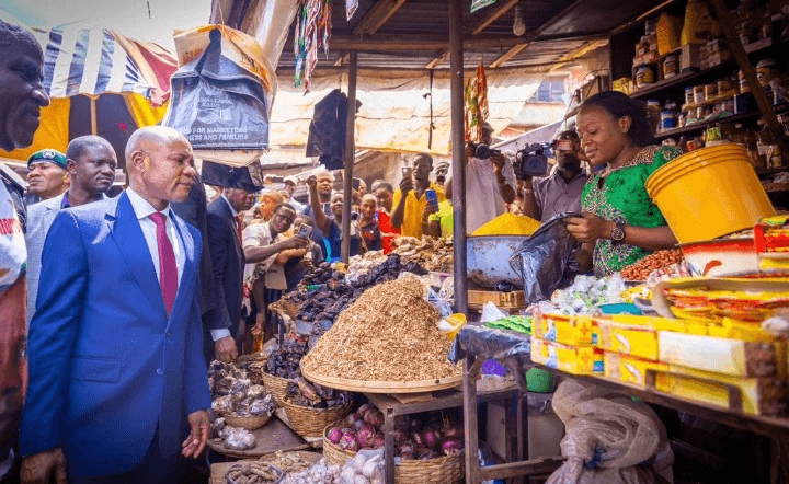 Sit-At-Home: Reactions As Crowd Hails Enugu Gov Moment He Storms Market To Tell People To Come Out