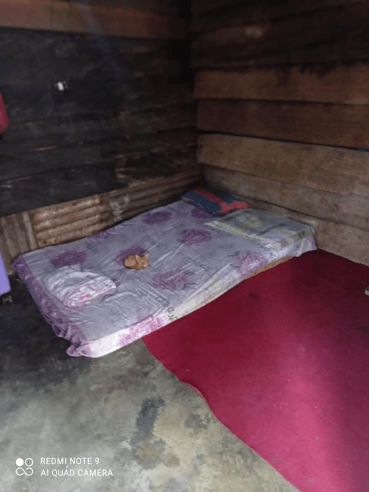 16-years-old identical twin sisters Allegedly impregnated by same boy (Photos)
