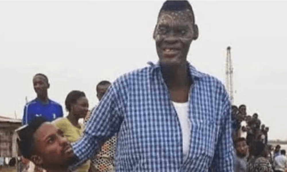 So Sad: Nigerian Tallest Man, Afeez Agoro Is Dead