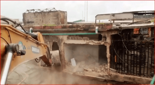 Breaking: Lagos Government Demolishes 17 Distressed Buildings At Alaba International Market