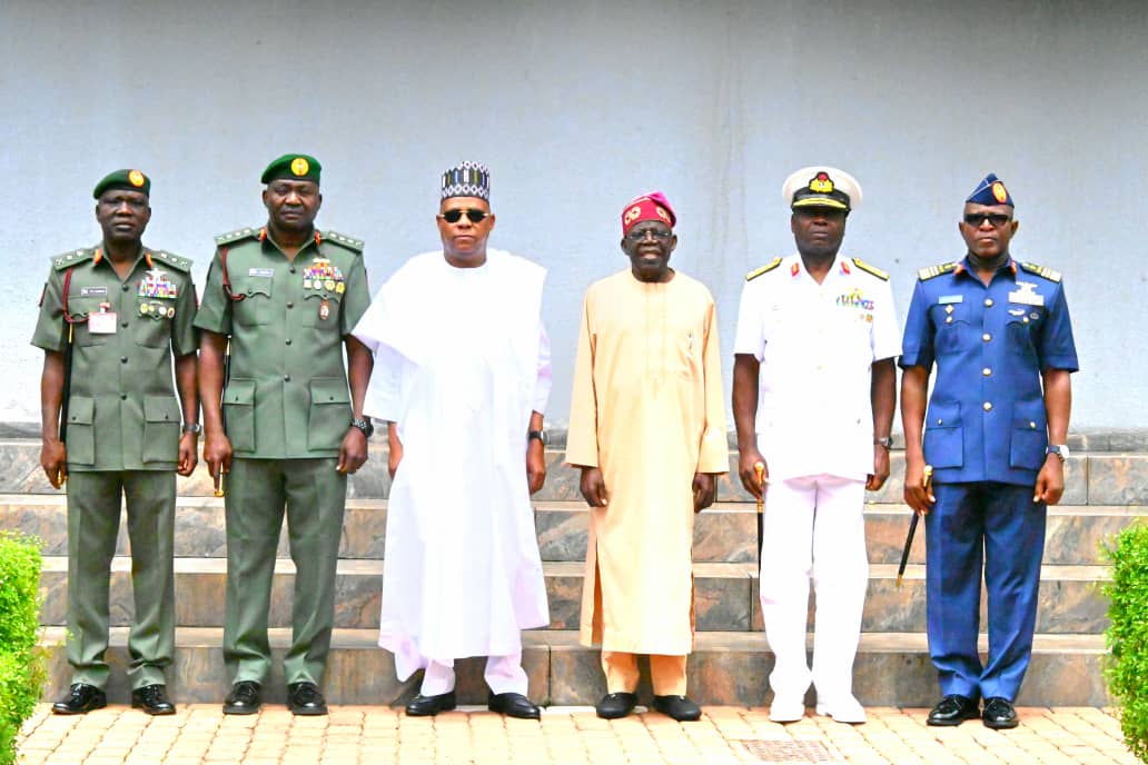 Moment Tinubu decorated Service Chiefs with new ranks (Photos)
