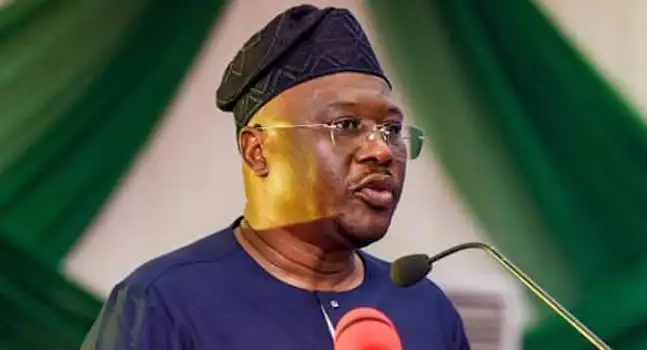 Fintiri Swears In 25 New Commissioners