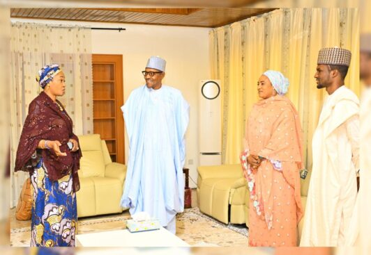 1691081678 634 PHOTOS Tinubus wife visits Buhari in Daura