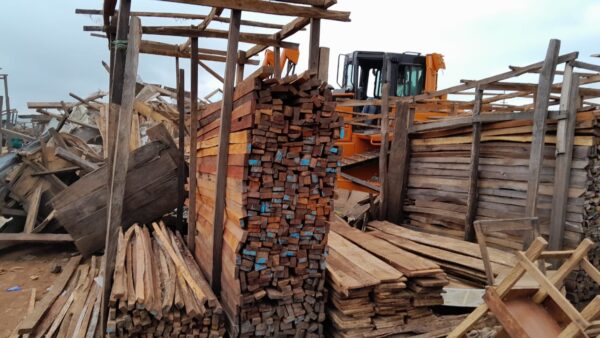 1691410833 476 Confusion as FCDA demolishes popular Abuja building material market