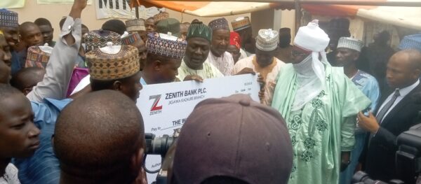 1692208444 232 PHOTOS Jigawa senator donates allowance to students