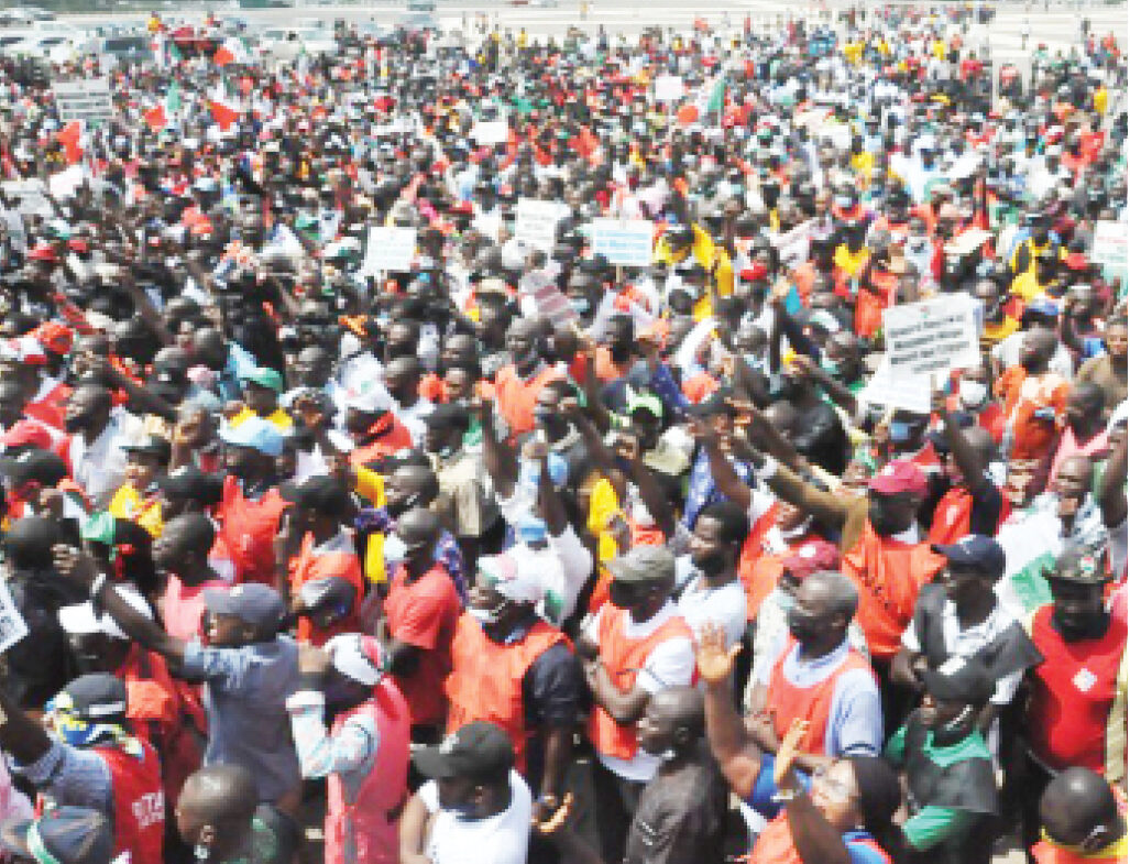 Oyo Workers Protest, Barricade Secretariat