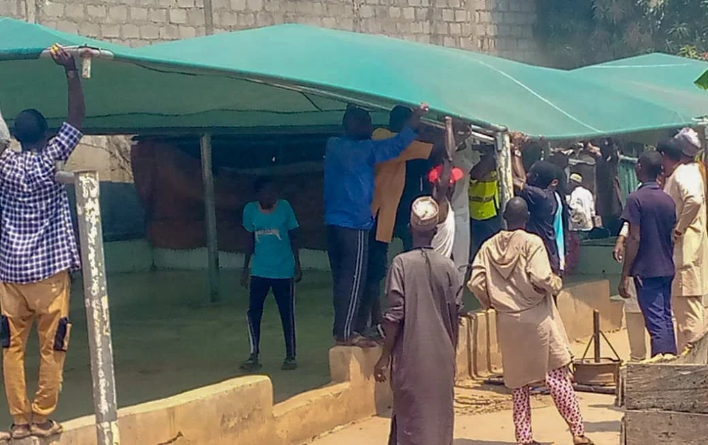 "Demolition of Bureau De Change Operators' Stalls Commences by FCT Authorities"
