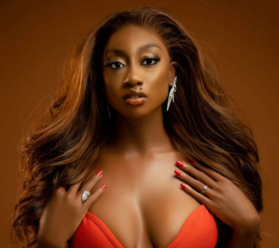 Video: BBNaija's Doyin Struggles with Basic Nigerian Affairs Questions During Live TV Interview 46 Video: BBNaija's Doyin Struggles with Basic Nigerian Affairs Questions During Live TV Interview