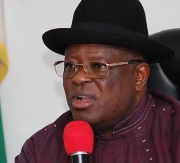 Works Minister Hires 6 Sans, 8 Lawyers To Defend Budget Foi Lawsuit On Lagos-Calabar Coastal Road