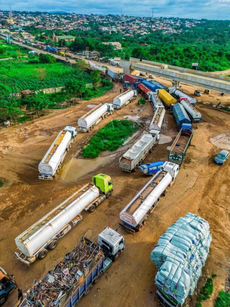 #FixOgbomosoRoadsNow: Reaction Trails On Twitter As OGBOMOSO Residence Calls Out For Help