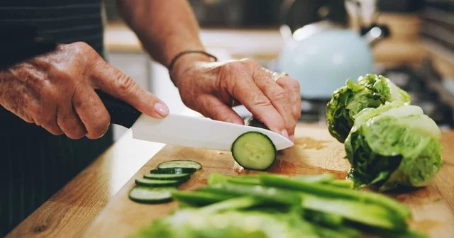 Keep Cucumbers Fresh And Crunchy For Weeks With This Simple 10-Second Trick