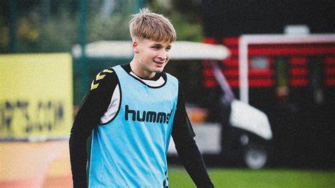 Chelsea'S Jimmy-Jay Morgan Joins Gillingham On Loan