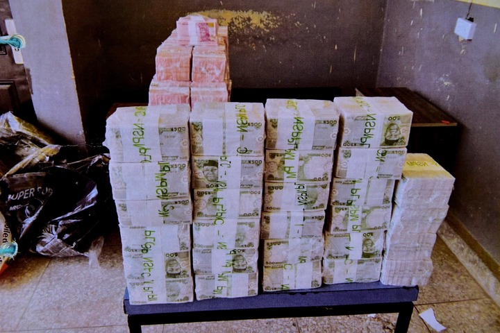 Nigerian Police Officers Arrested For Illegal Operation; Cash Recovered