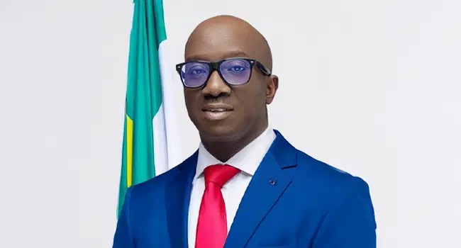 Okpebholo Welcomes 17 Lg Chairmen To Apc, Predicts Tinubu’s 2027 Victory; Pdp Alleges N2M Bribe