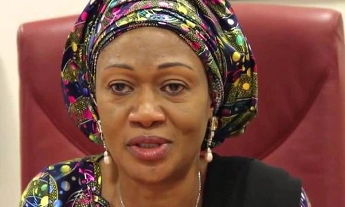 Video: Students Reject &Quot;Mother&Quot; Title For Remi Tinubu In Delta