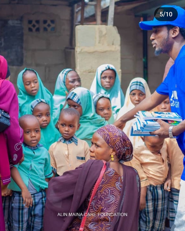 Seyi Tinubu Marks Children’s Day With Donation Of School Bags And Learning Materials Seyi Tinubu Marks Children’s Day With Donation Of School Bags And Learning Materials